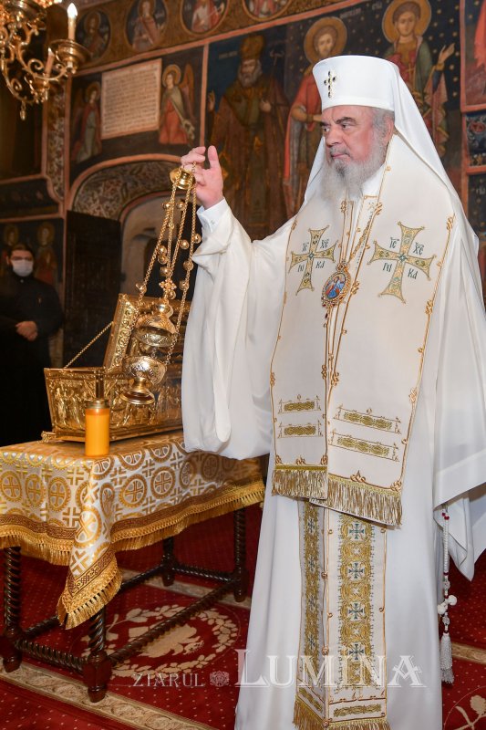 Sfințirea unei noi racle la Patriarhie pentru Mănăstirea Neamț 154958