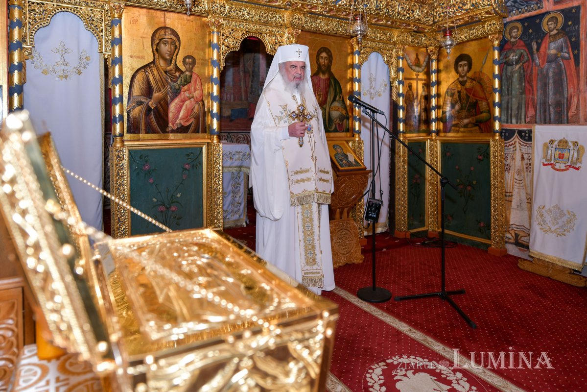 Sfințirea unei noi racle la Patriarhie pentru Mănăstirea Neamț 154966