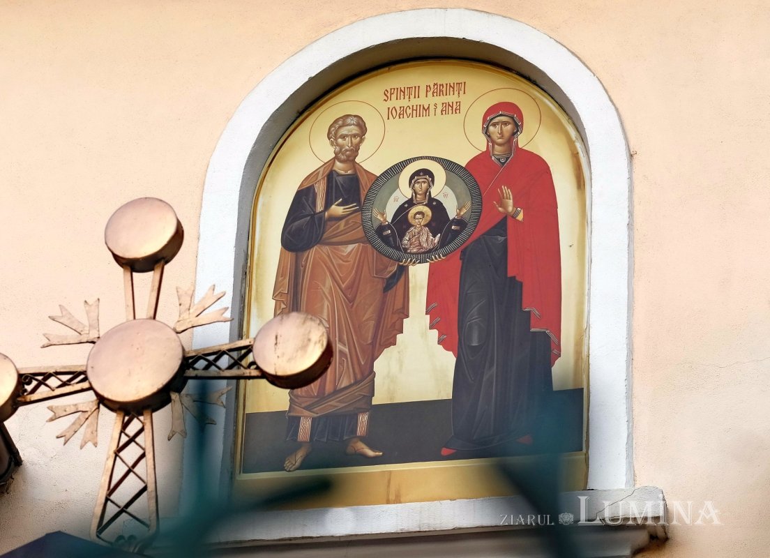 Veșmânt al Muceniței Filofteia la Biserica Oborul Vechi din Capitală 155305