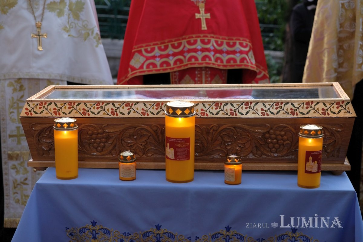 Veșmânt al Muceniței Filofteia la Biserica Oborul Vechi din Capitală 155321