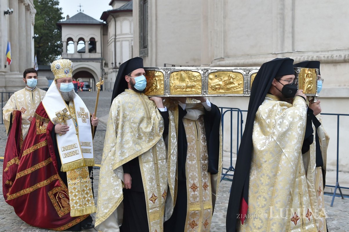 A început sărbătoarea Ocrotitorului Bucureștilor pe Colina Bucuriei 155576