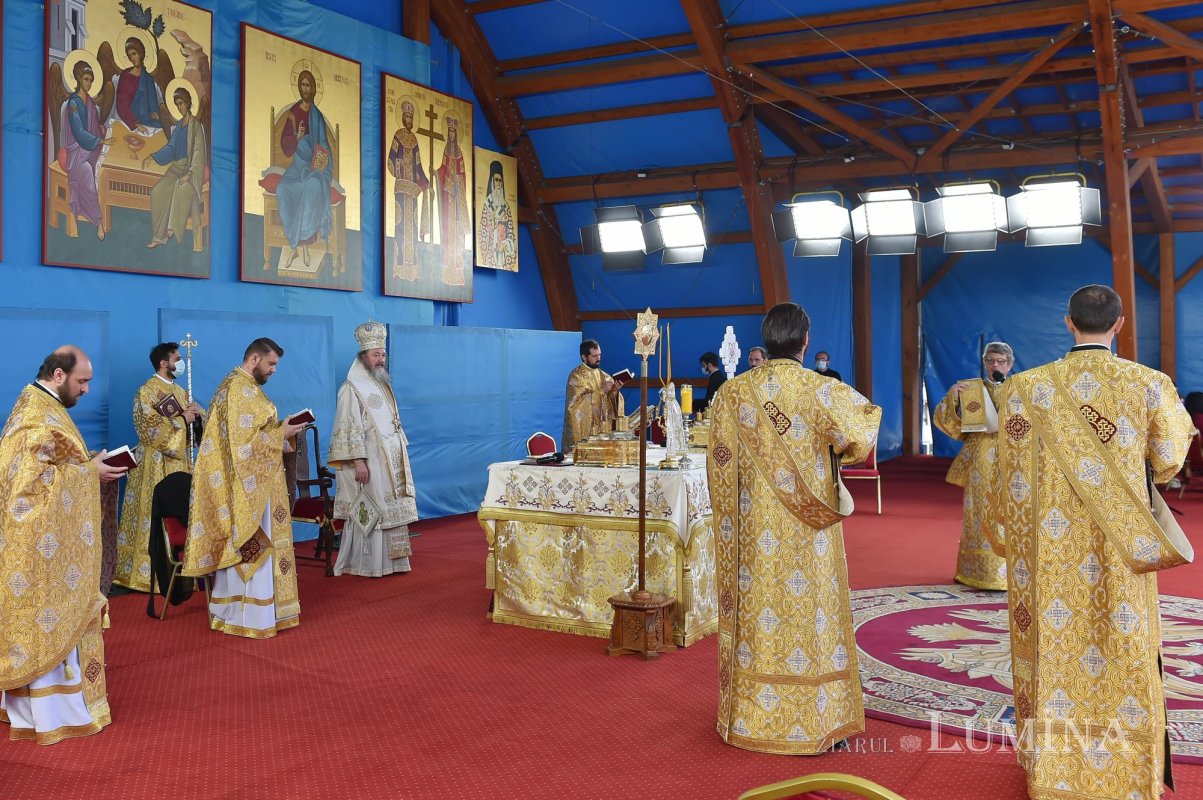 A început sărbătoarea Ocrotitorului Bucureștilor pe Colina Bucuriei 155607