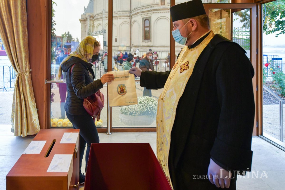 Prinos de laudă adus Mucenicului Dimitrie la Catedrala Patriarhală 155684