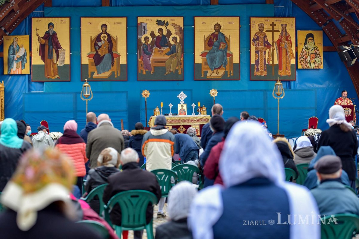 Prinos de laudă adus Mucenicului Dimitrie la Catedrala Patriarhală 155685