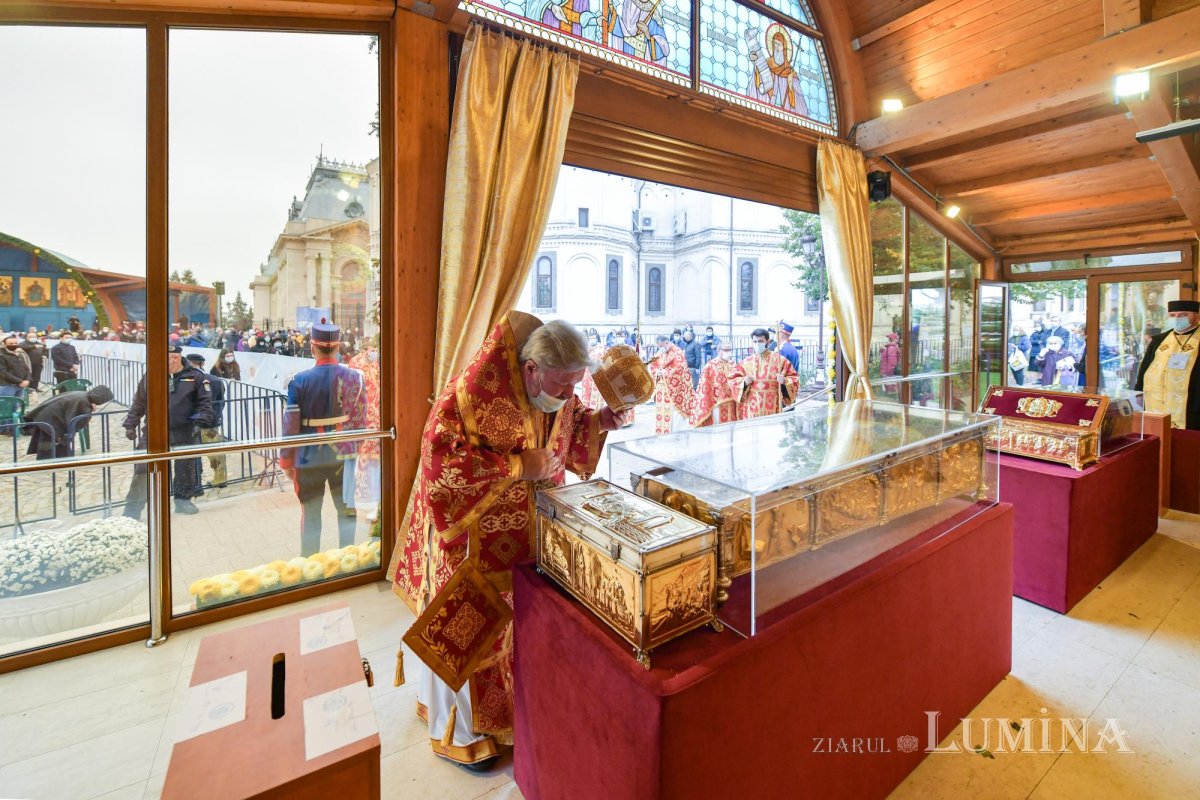Prinos de laudă adus Mucenicului Dimitrie la Catedrala Patriarhală 155686