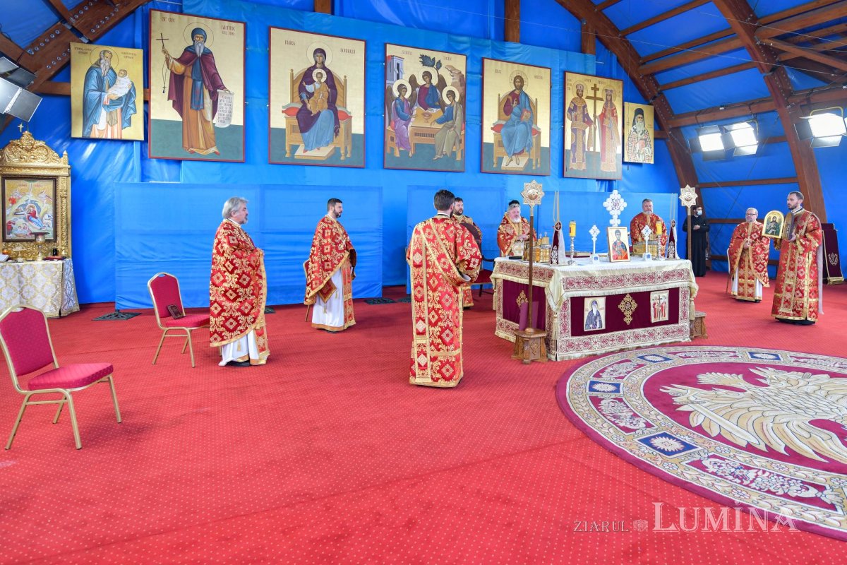 Prinos de laudă adus Mucenicului Dimitrie la Catedrala Patriarhală 155689