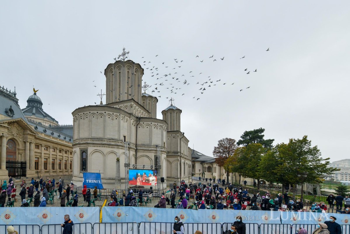 Prinos de laudă adus Mucenicului Dimitrie la Catedrala Patriarhală 155692