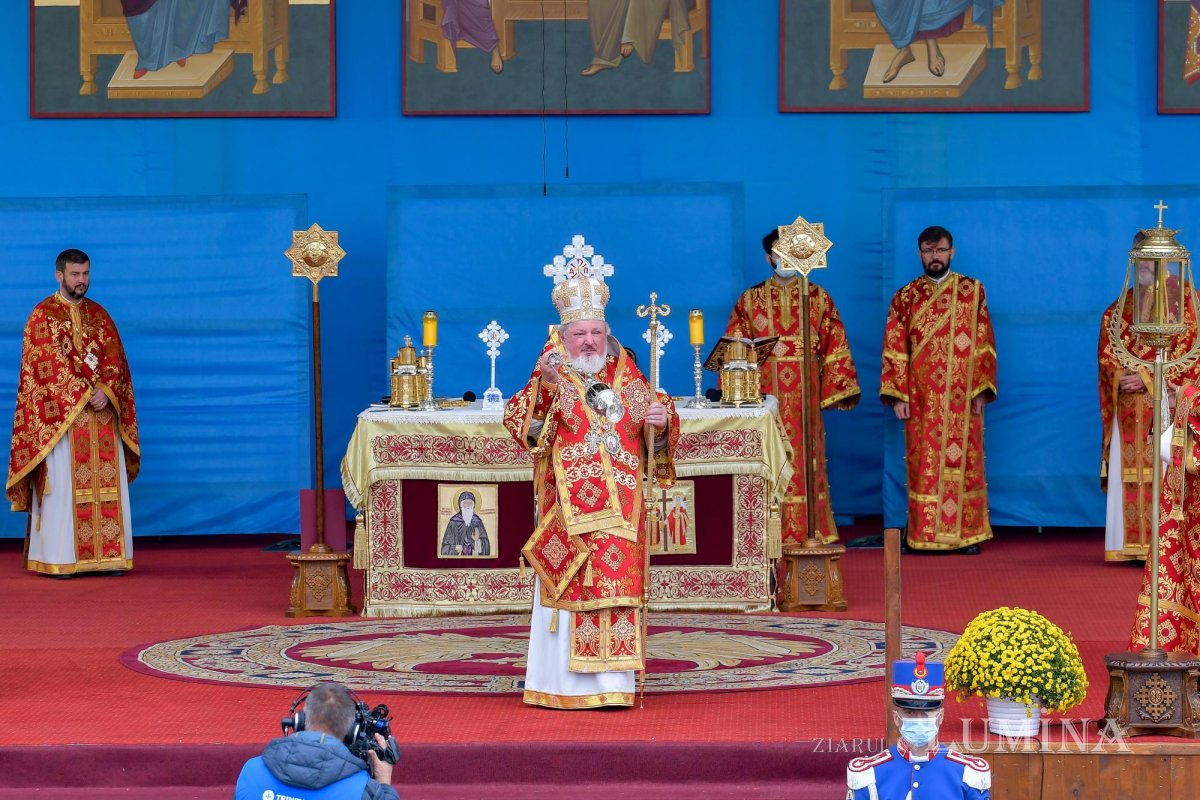 Prinos de laudă adus Mucenicului Dimitrie la Catedrala Patriarhală 155701