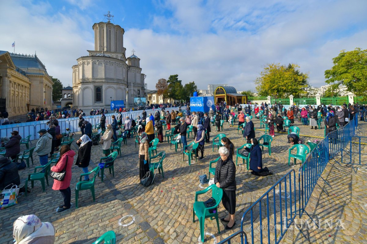 Prinos de laudă adus Mucenicului Dimitrie la Catedrala Patriarhală 155715