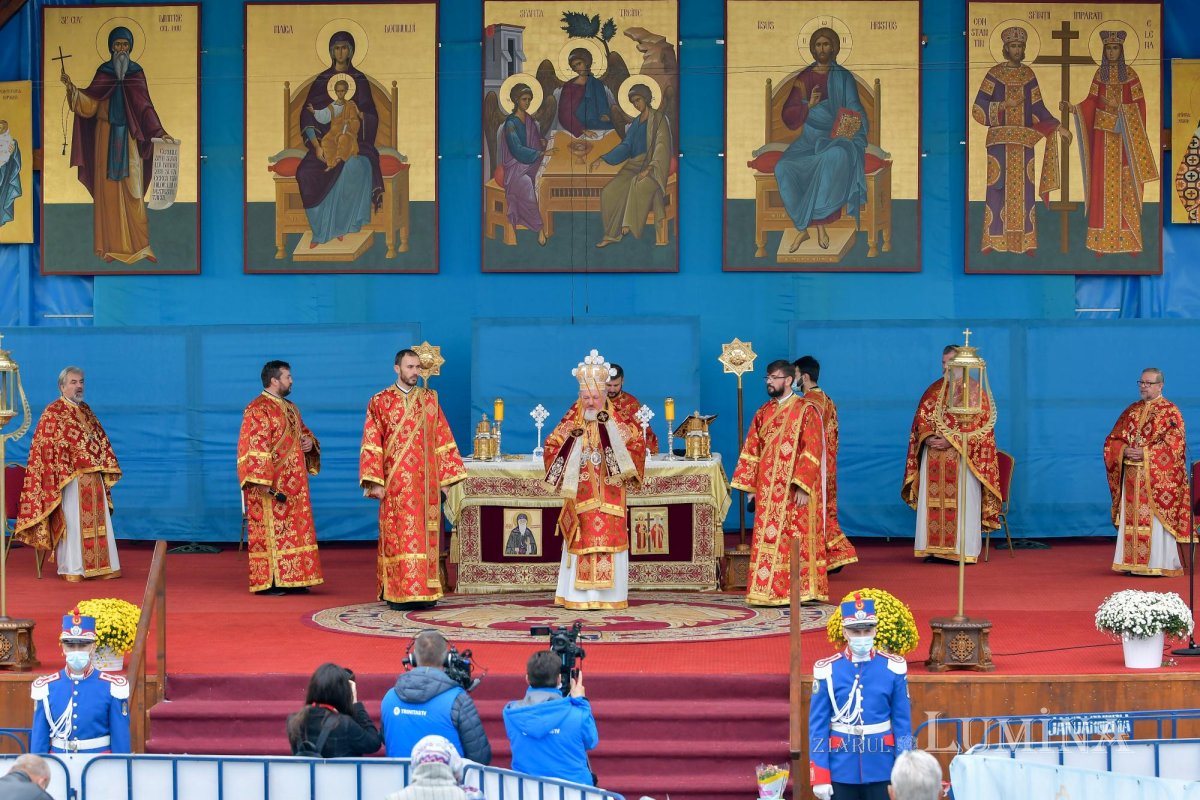 Prinos de laudă adus Mucenicului Dimitrie la Catedrala Patriarhală 155717