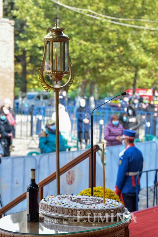 Prinos de laudă adus Mucenicului Dimitrie la Catedrala Patriarhală 155727