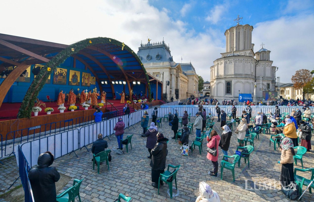 Prinos de laudă adus Mucenicului Dimitrie la Catedrala Patriarhală 155748