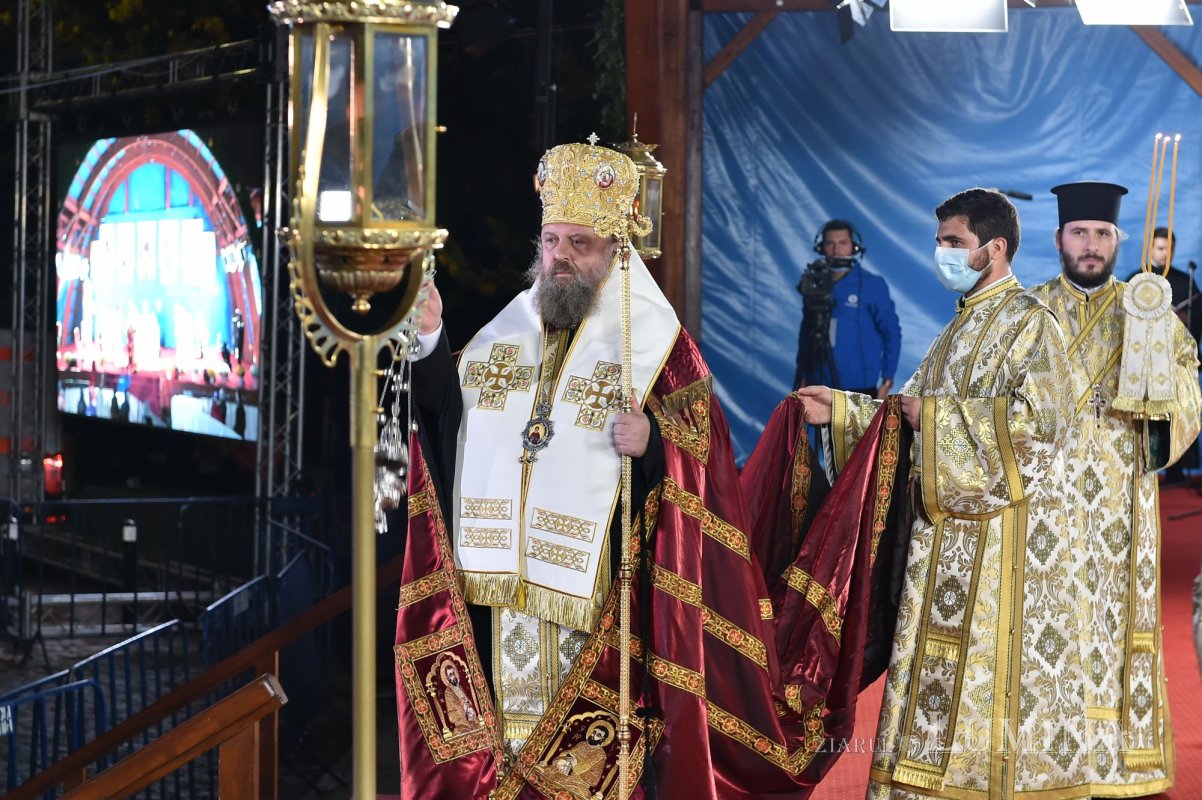 Rugăciune de seară  la Catedrala Patriarhală pentru Ocrotitorul Bucureştilor 155798