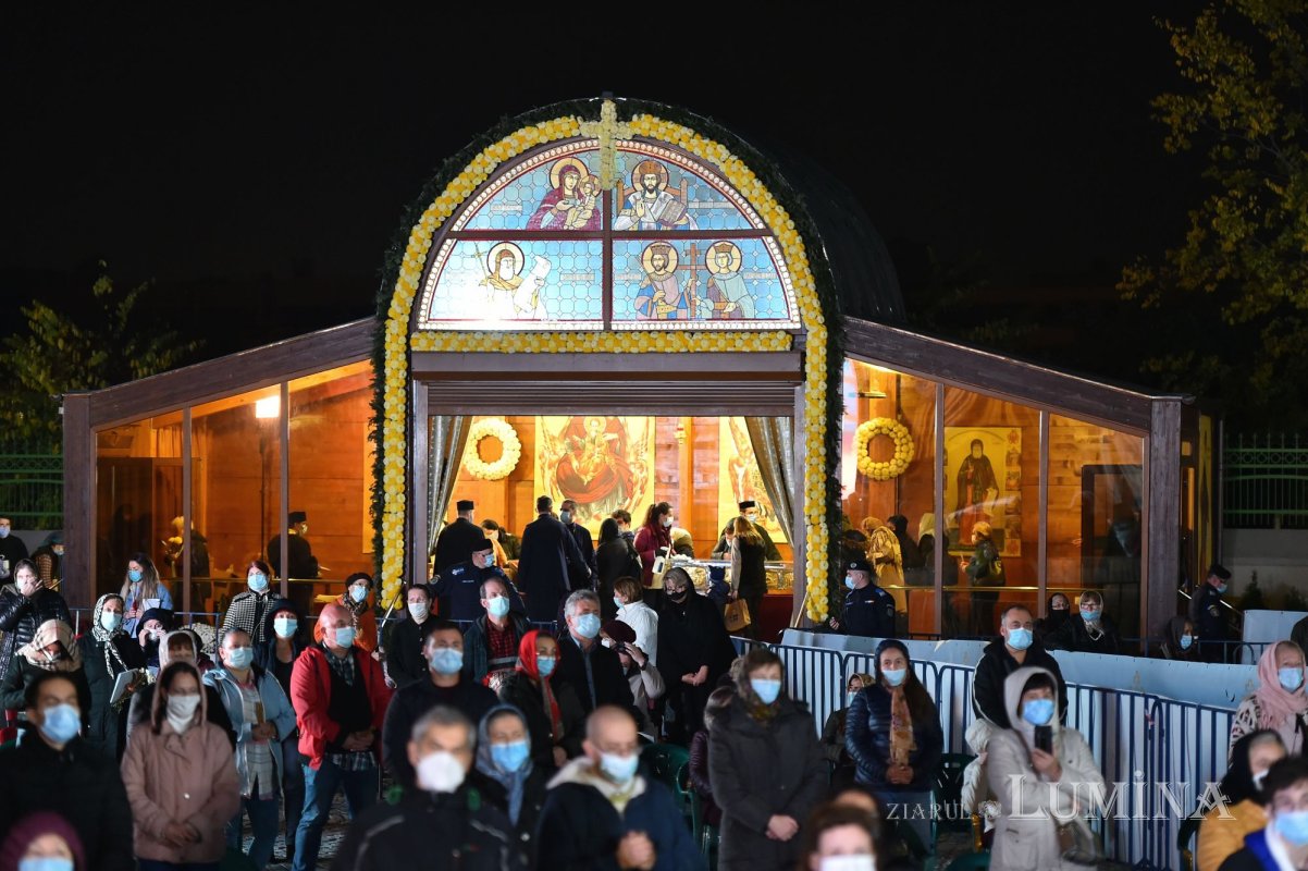 Rugăciune de seară  la Catedrala Patriarhală pentru Ocrotitorul Bucureştilor 155803