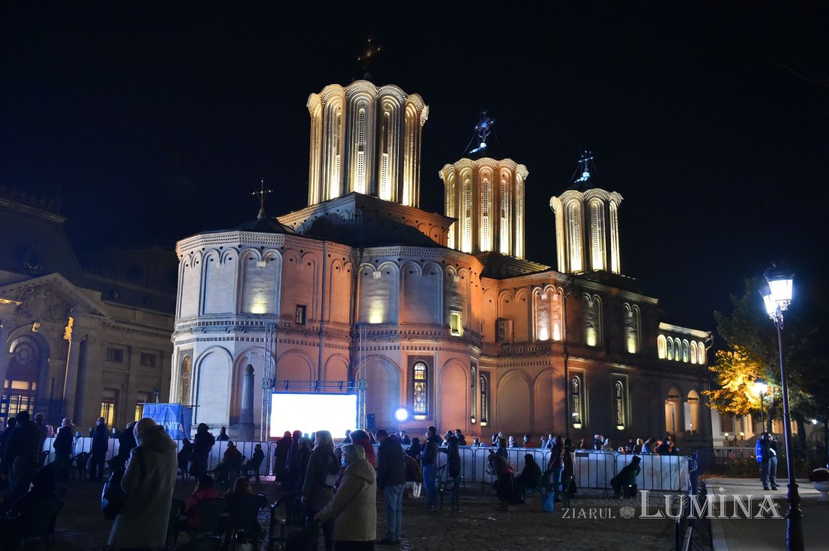 Rugăciune de seară  la Catedrala Patriarhală pentru Ocrotitorul Bucureştilor 155827
