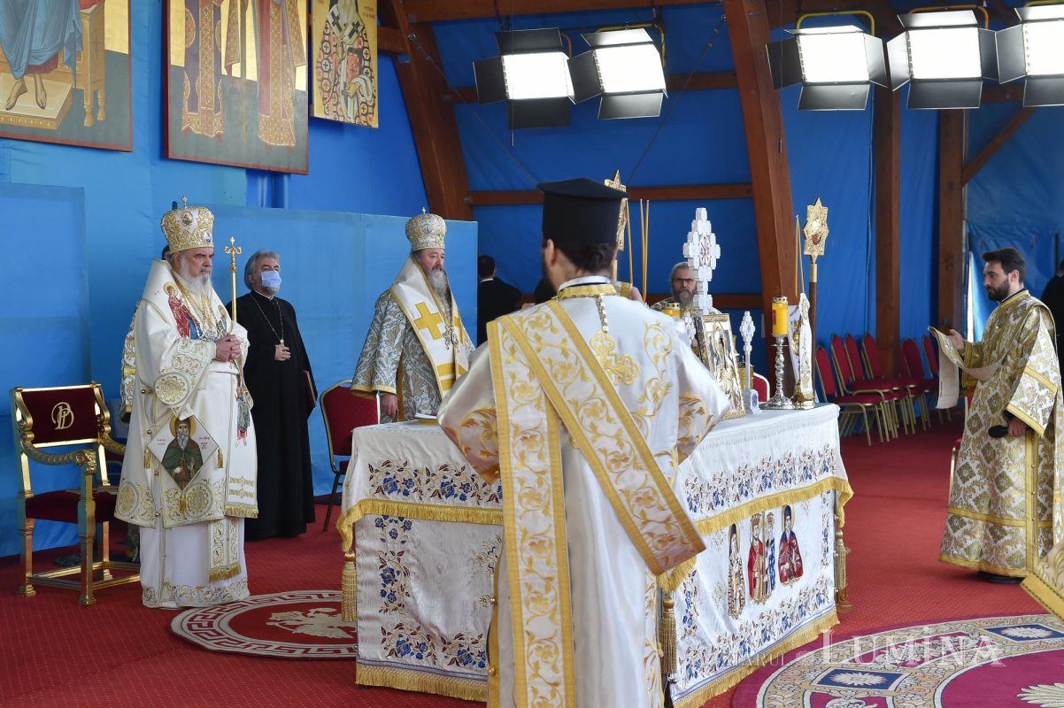 „Sfinții vin spre noi, ca noi să ne apropiem de Dumnezeu” 155875