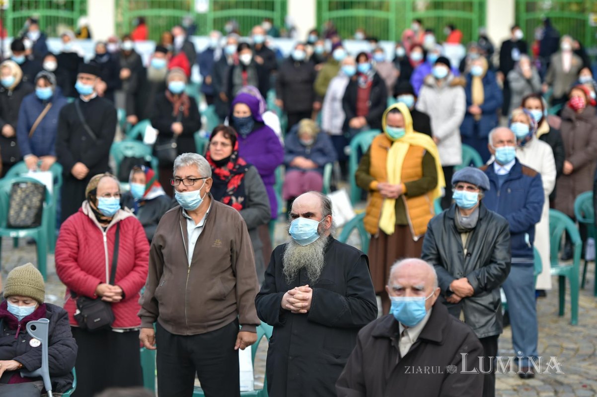 „Sfinții vin spre noi, ca noi să ne apropiem de Dumnezeu” 155878