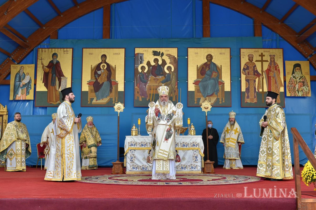 „Sfinții vin spre noi, ca noi să ne apropiem de Dumnezeu” 155885