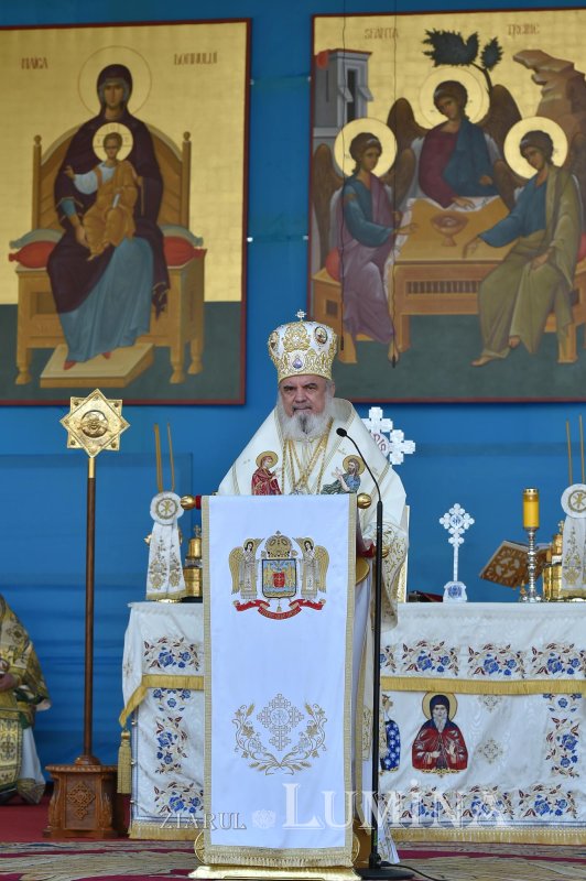 „Sfinții vin spre noi, ca noi să ne apropiem de Dumnezeu” 155889