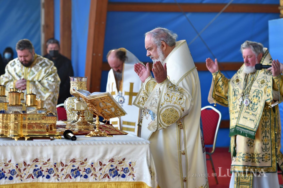 „Sfinții vin spre noi, ca noi să ne apropiem de Dumnezeu” 155896