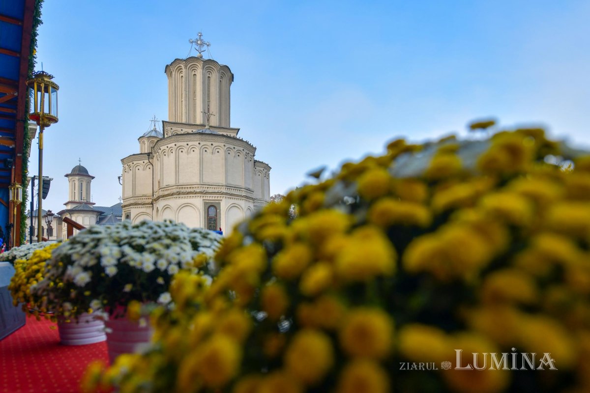 „Sfinții vin spre noi, ca noi să ne apropiem de Dumnezeu” 155909