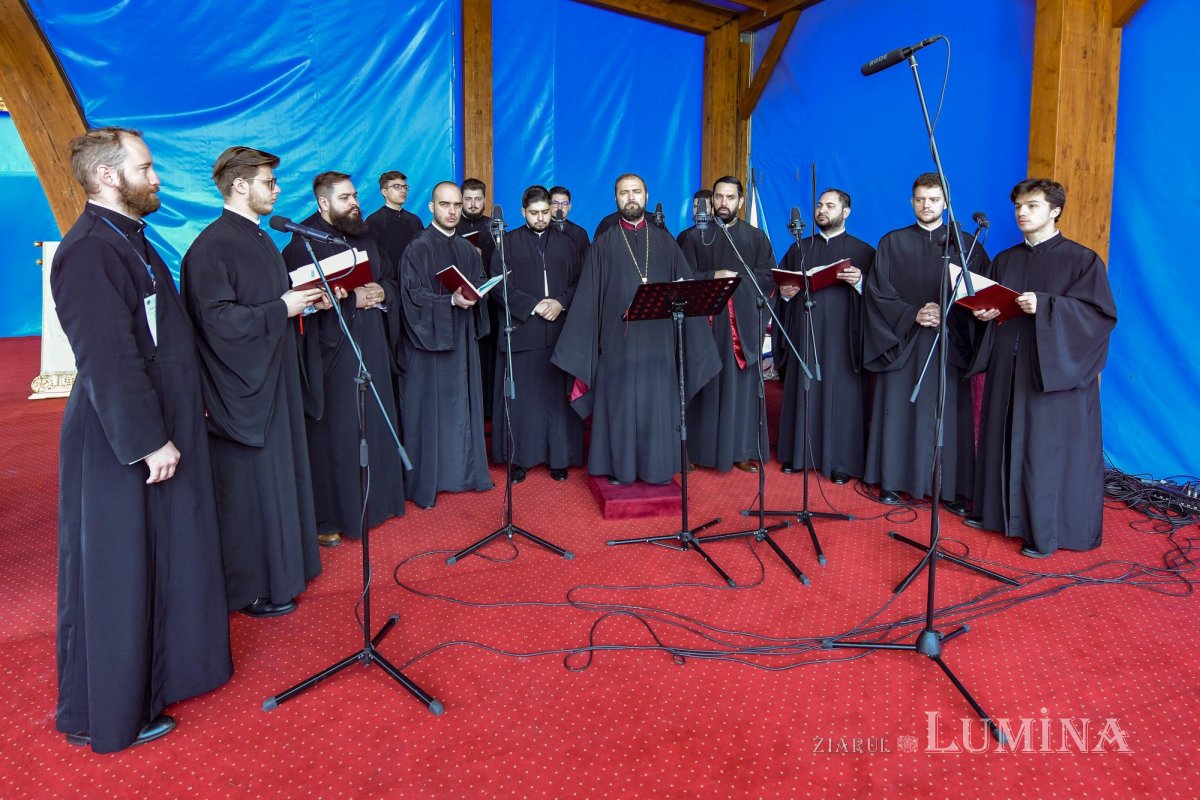 „Sfinții vin spre noi, ca noi să ne apropiem de Dumnezeu” 155914