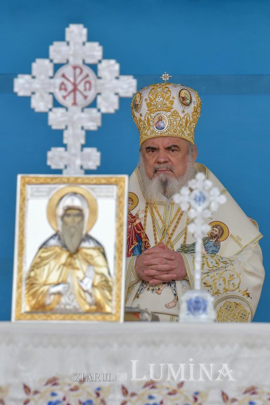 „Sfinții vin spre noi, ca noi să ne apropiem de Dumnezeu” 155915