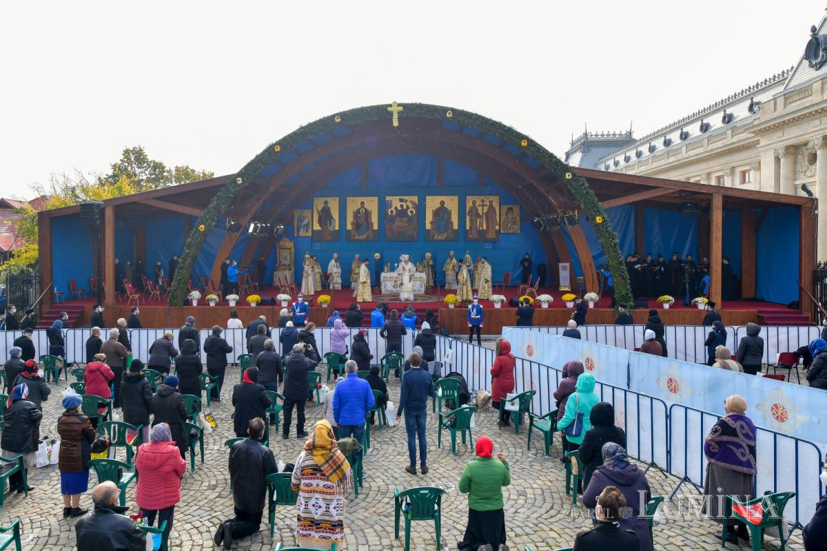 „Sfinții vin spre noi, ca noi să ne apropiem de Dumnezeu” 155916