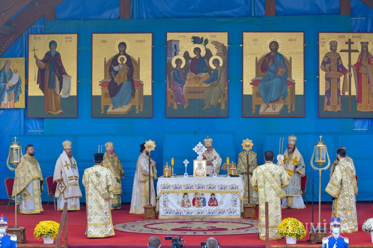 „Sfinții vin spre noi, ca noi să ne apropiem de Dumnezeu” 155917