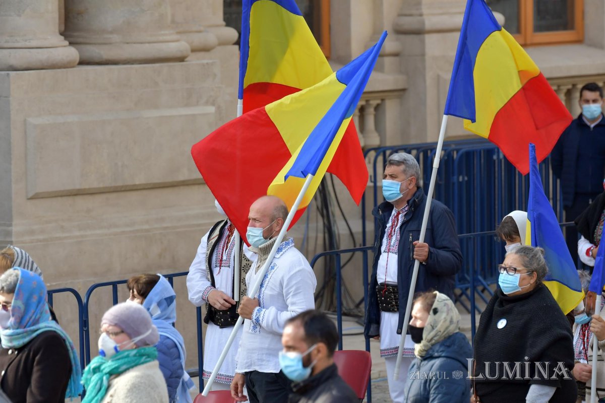 „Sfinții vin spre noi, ca noi să ne apropiem de Dumnezeu” 155925