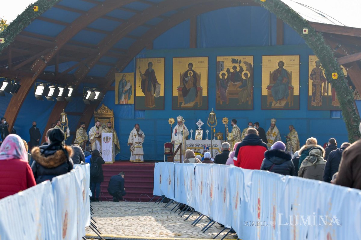 „Sfinții vin spre noi, ca noi să ne apropiem de Dumnezeu” 155926