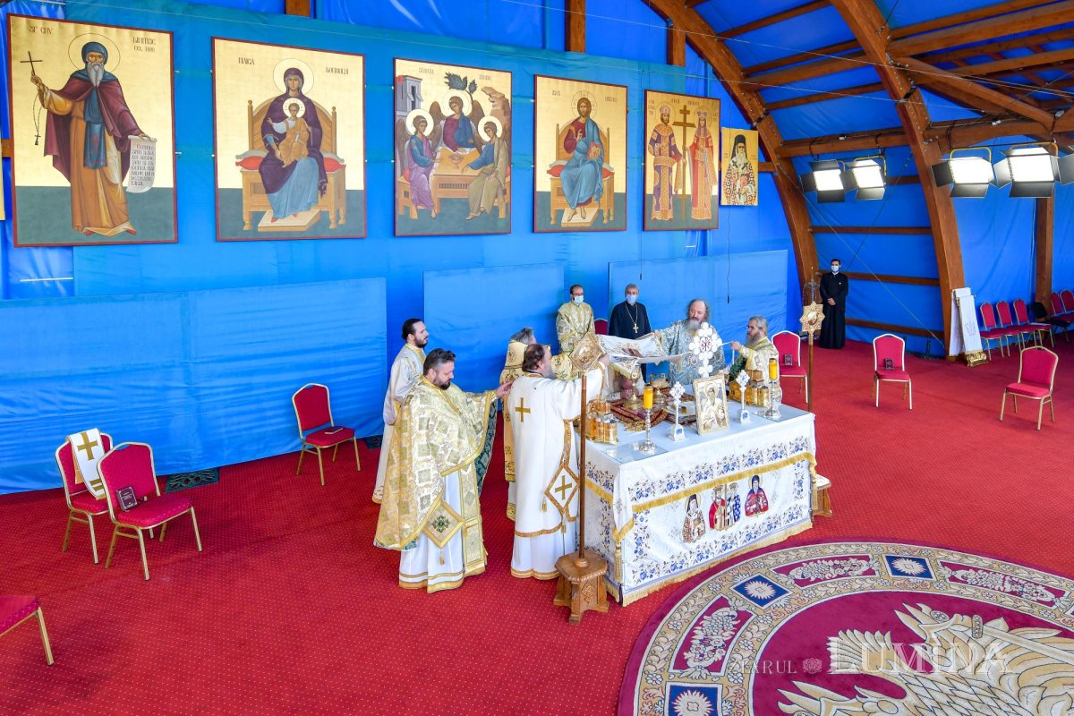 „Sfinții vin spre noi, ca noi să ne apropiem de Dumnezeu” 155935