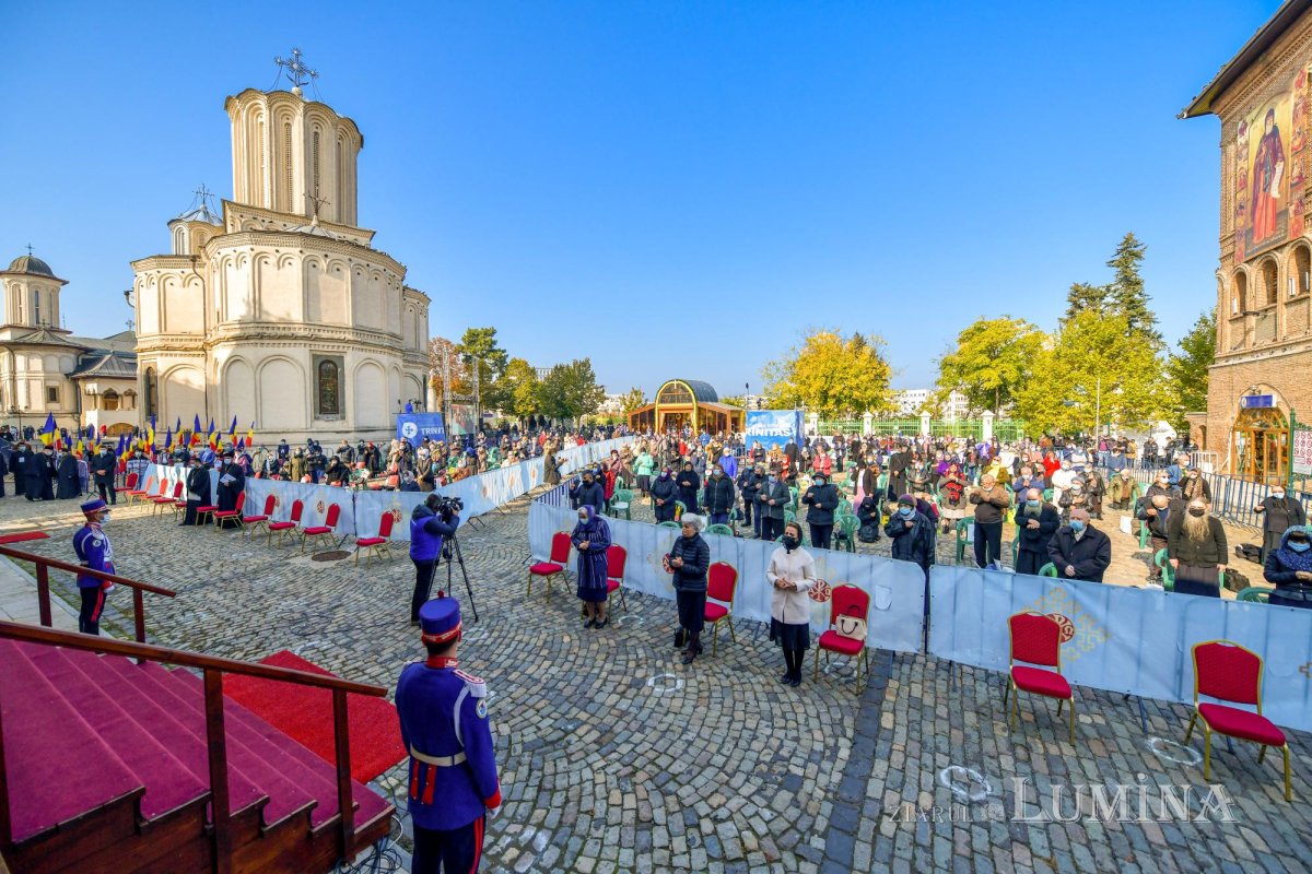 „Sfinții vin spre noi, ca noi să ne apropiem de Dumnezeu” 155936