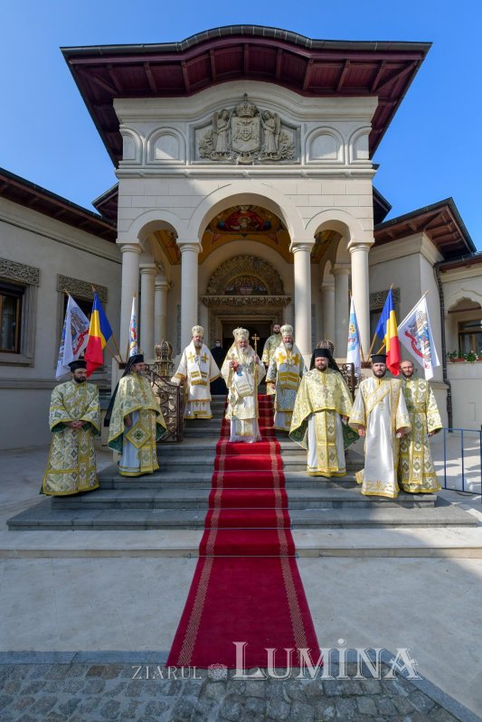 „Sfinții vin spre noi, ca noi să ne apropiem de Dumnezeu” 155942