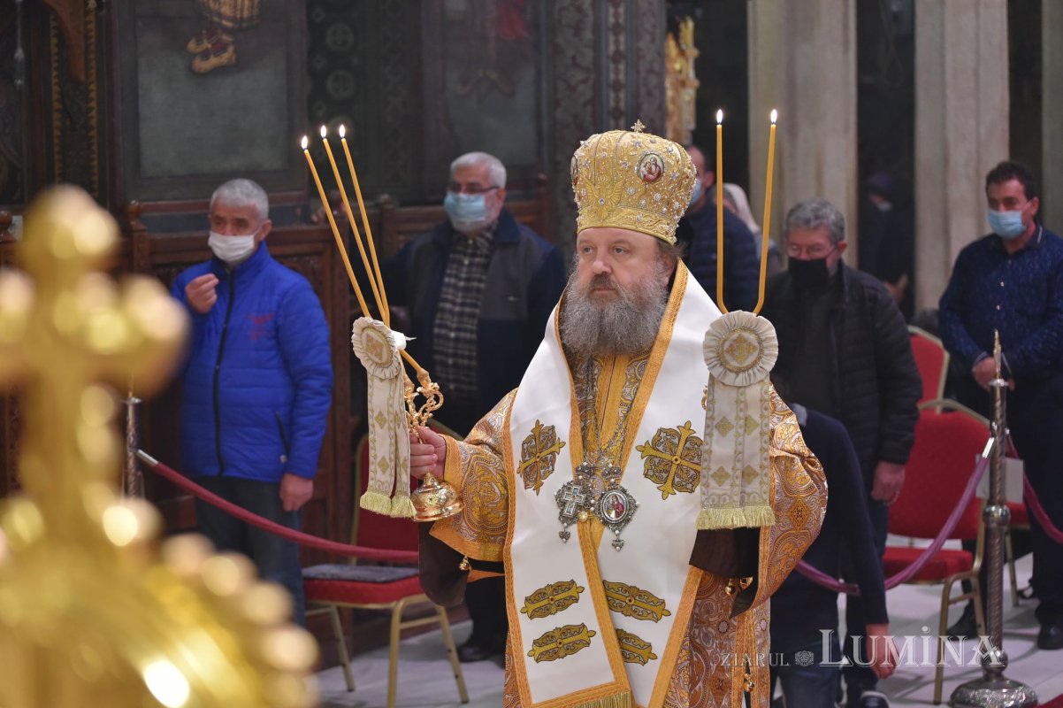Cinstirea primului Mitropolit al Ţării Româneşti la Catedrala Patriarhală 156037