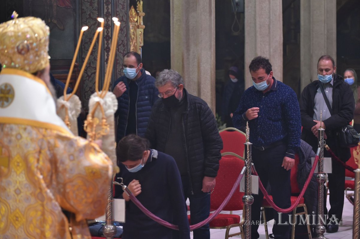 Cinstirea primului Mitropolit al Ţării Româneşti la Catedrala Patriarhală 156038