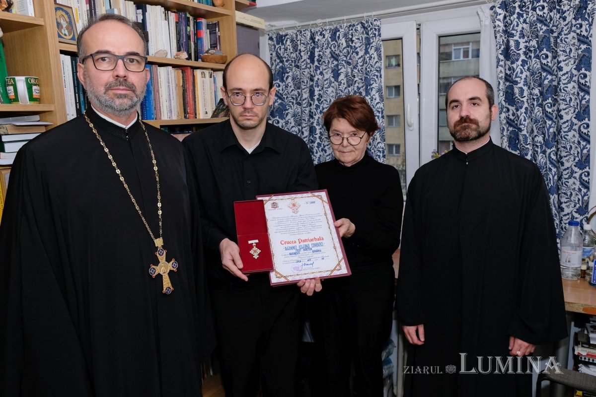 Crucea patriarhală oferită post-mortem cercetătorului Iuliana Conovici (1980-2020) 156260