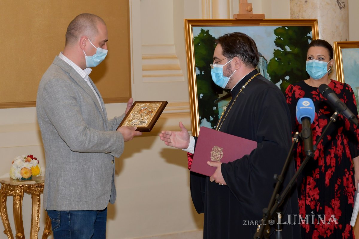Vernisajul expoziției „Lumina spațiilor sacre” la Palatul Patriarhiei 156412