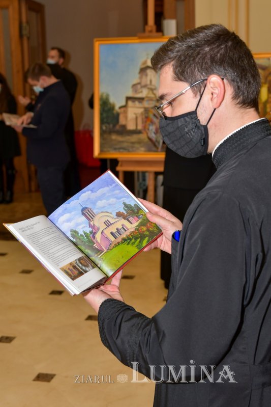 Vernisajul expoziției „Lumina spațiilor sacre” la Palatul Patriarhiei 156424