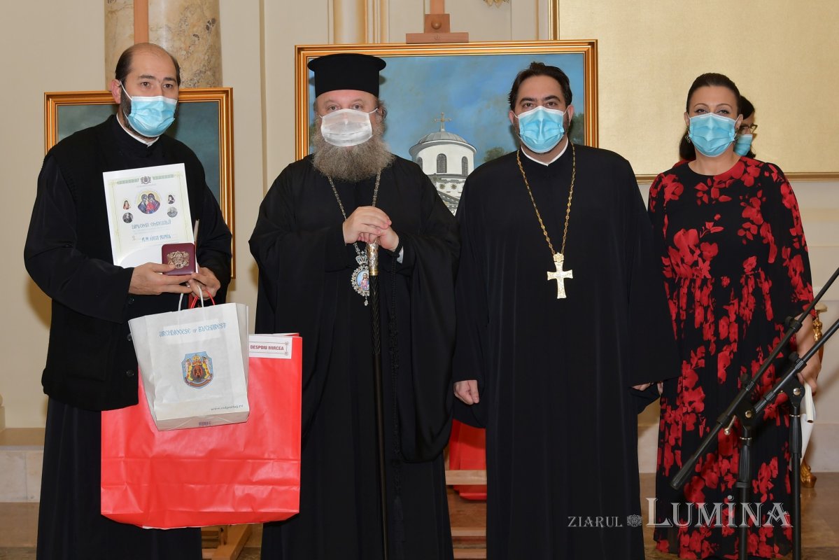Vernisajul expoziției „Lumina spațiilor sacre” la Palatul Patriarhiei 156431