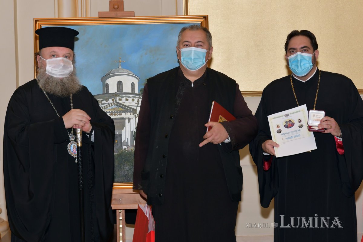Vernisajul expoziției „Lumina spațiilor sacre” la Palatul Patriarhiei 156434