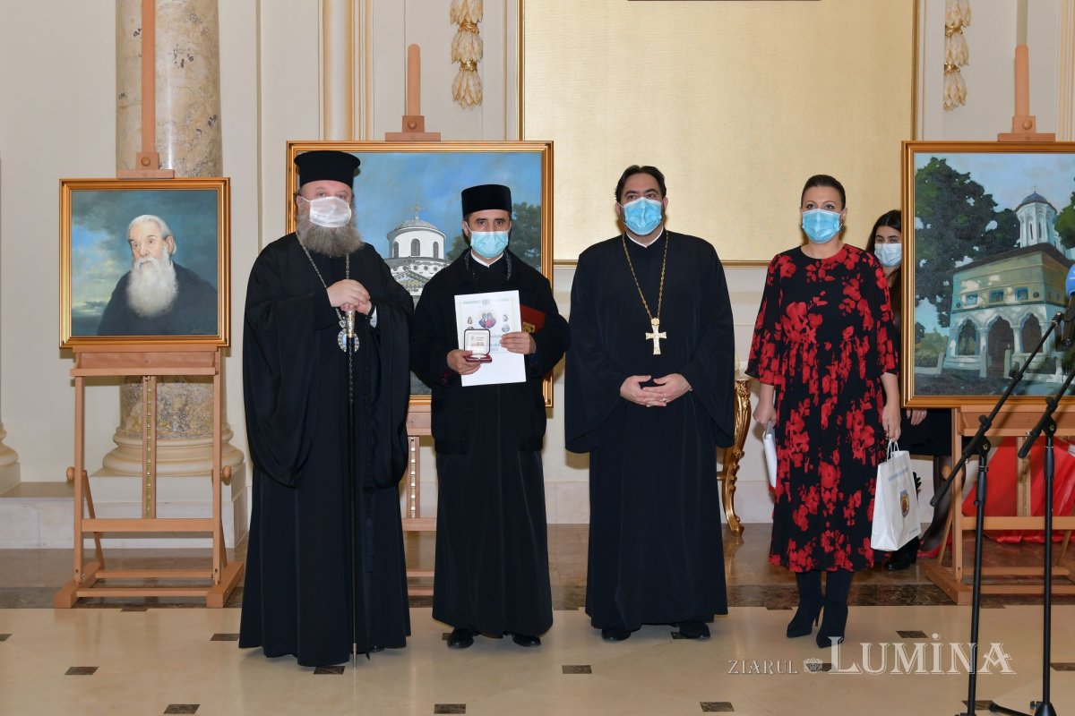 Vernisajul expoziției „Lumina spațiilor sacre” la Palatul Patriarhiei 156435