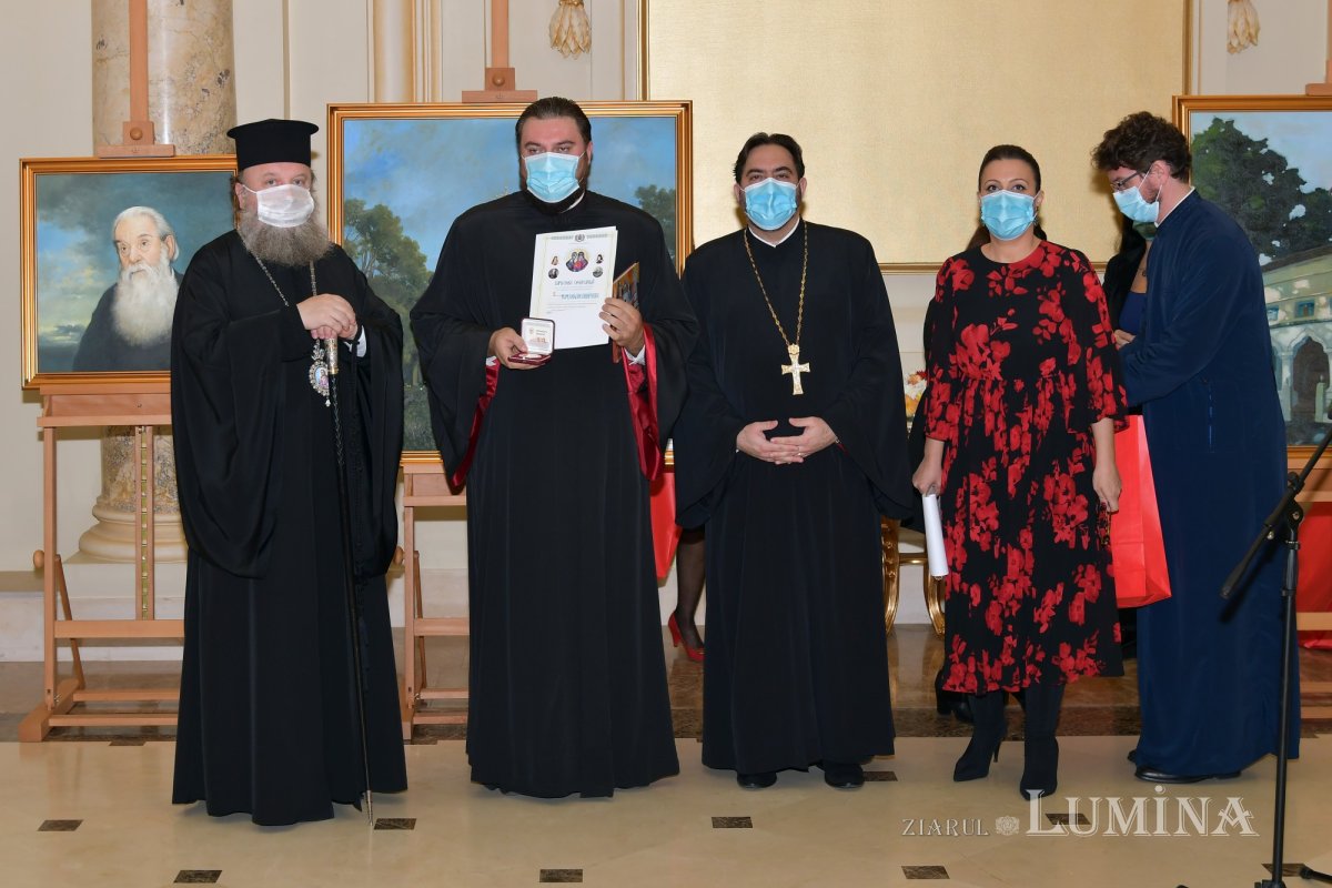 Vernisajul expoziției „Lumina spațiilor sacre” la Palatul Patriarhiei 156436