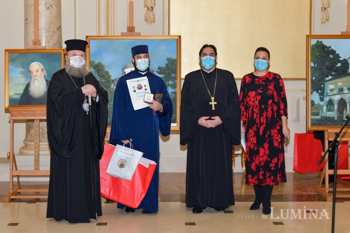 Vernisajul expoziției „Lumina spațiilor sacre” la Palatul Patriarhiei 156437