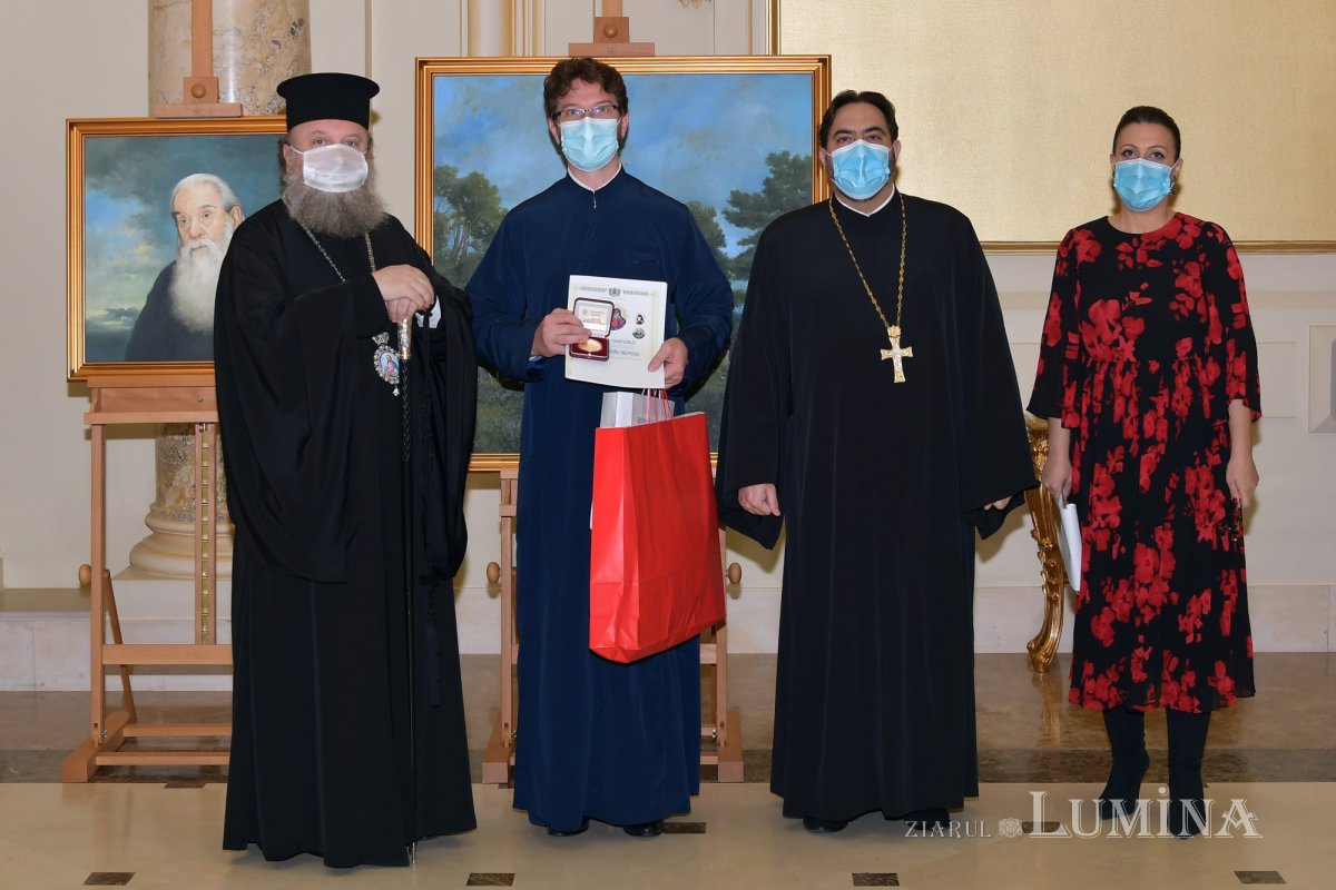 Vernisajul expoziției „Lumina spațiilor sacre” la Palatul Patriarhiei 156441