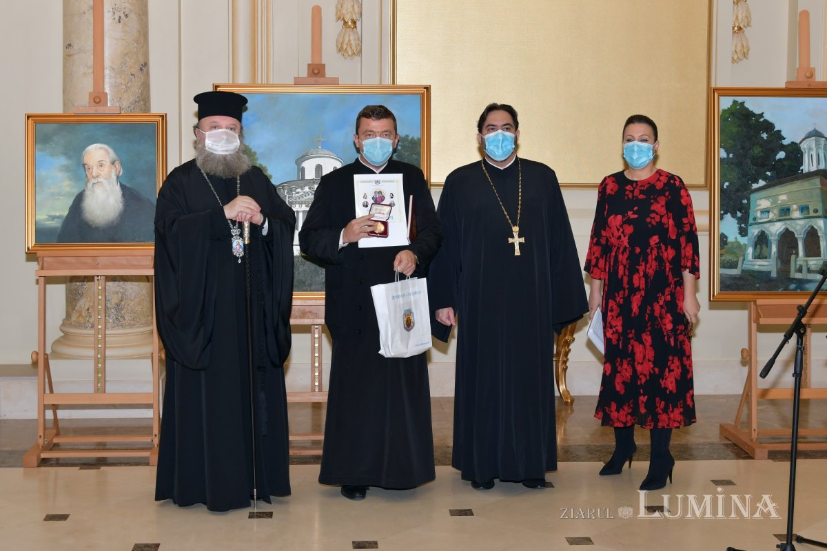 Vernisajul expoziției „Lumina spațiilor sacre” la Palatul Patriarhiei 156445