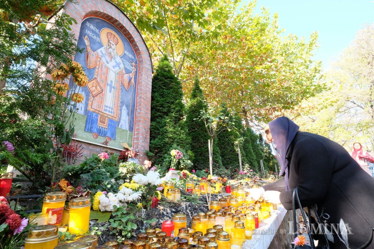 Sfântul Nectarie de la Eghina, cinstit la Mănăstirea Radu Vodă din Capitală în condiții speciale 156761