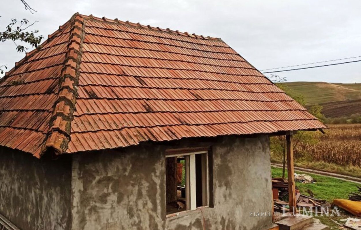 Un grup de preoți clujeni au renovat casa unui bătrân din Aruncuta 156765