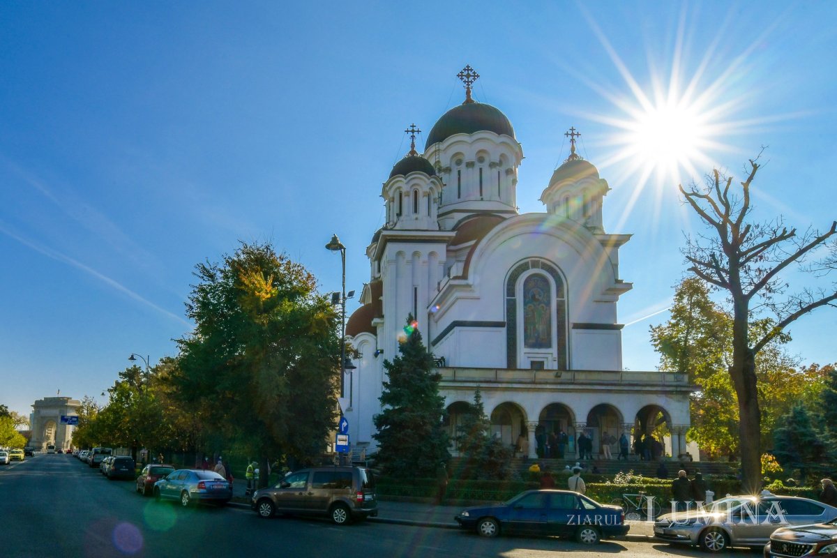 Arhanghelii Mihail și Gavriil, cinstiți la Biserica Cașin din Capitală 156792