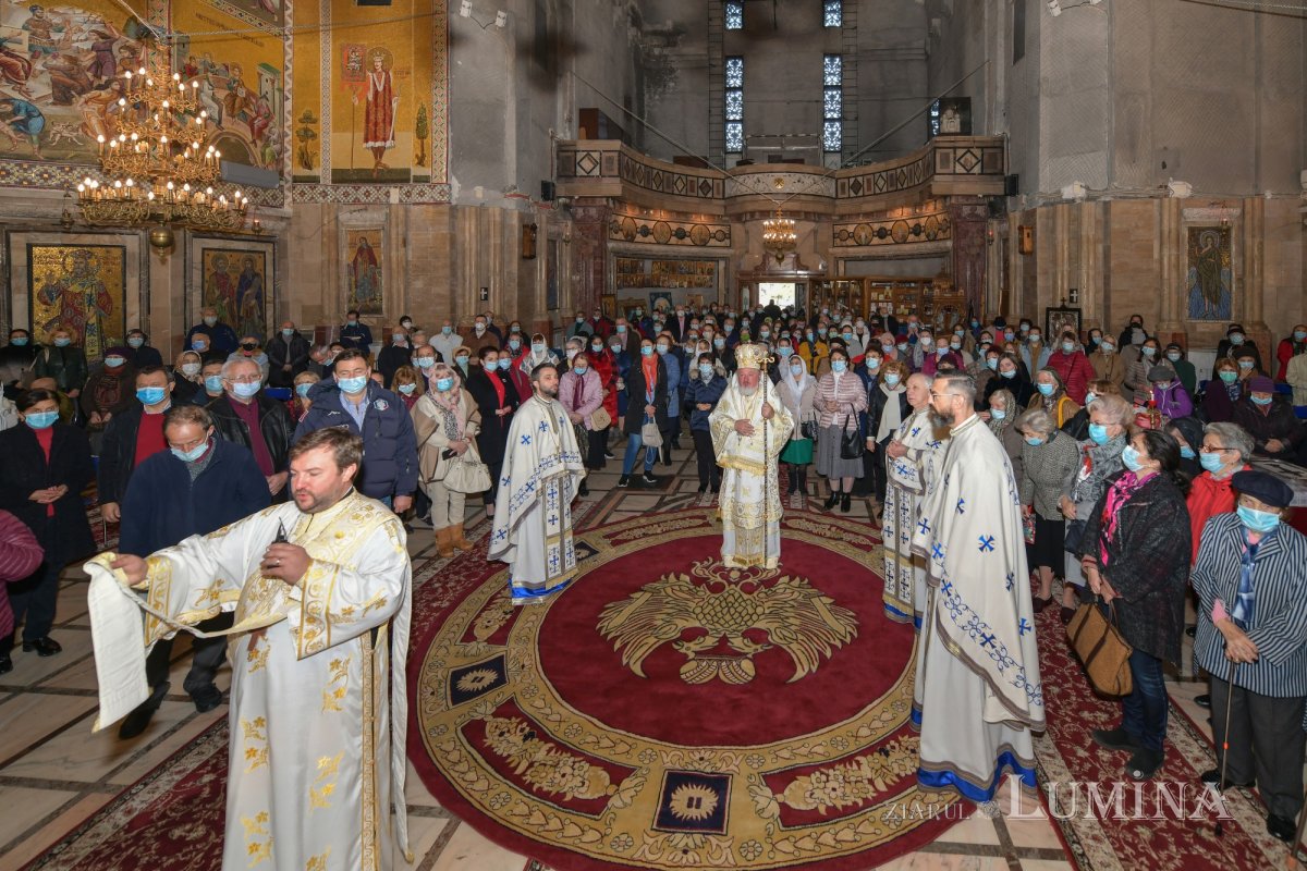 Arhanghelii Mihail și Gavriil, cinstiți la Biserica Cașin din Capitală 156804